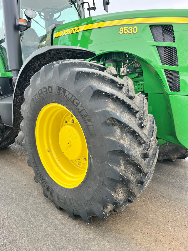 John Deere 8530 in Farming Equipment in Napanee - Image 2