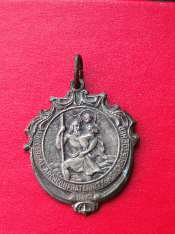 Rare Vintage silver-plated St. Christopher's Medal +  Mary medal in Arts & Collectibles in Saskatoon - Image 2