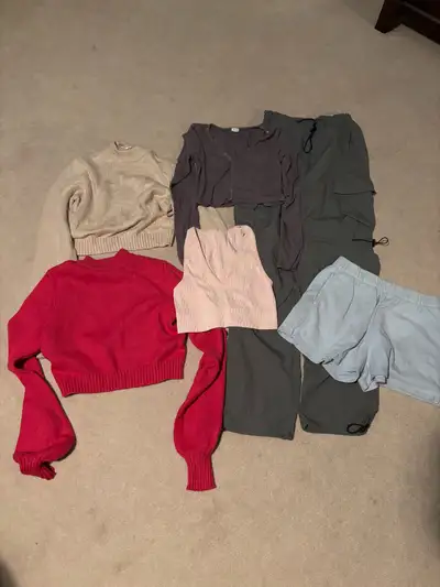 All Garage & Lululemon except pink/rose pants In great condition, well looked after. Most of it bare...
