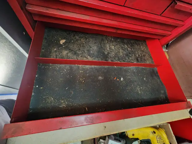 Snap-on Tools 12 Drawers Full Depth Older Tool Chest in Hand Tools in Windsor Region - Image 8