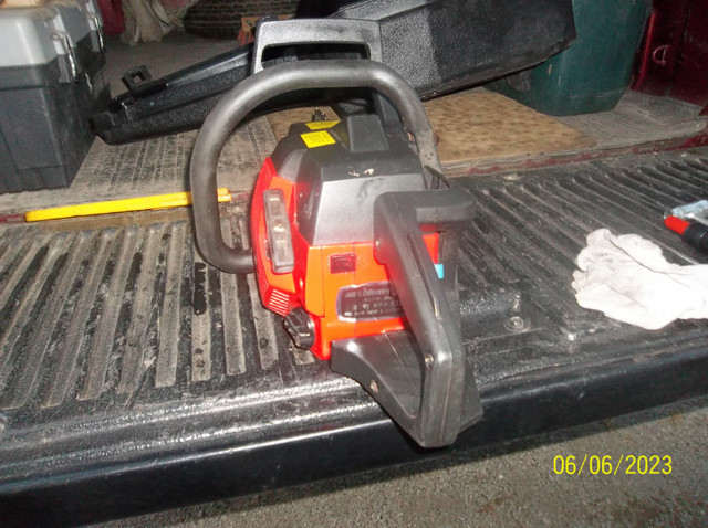 USA Chain Saw Small But Mighty Turbo with case and Tools $250.00 in Power Tools in City of Toronto - Image 4