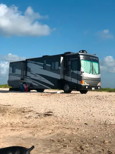 SOLD PENDING FULL PAYMENT DEPOSIT RECEIVED. *** Note: The RV just received 4brand new tires on the r...