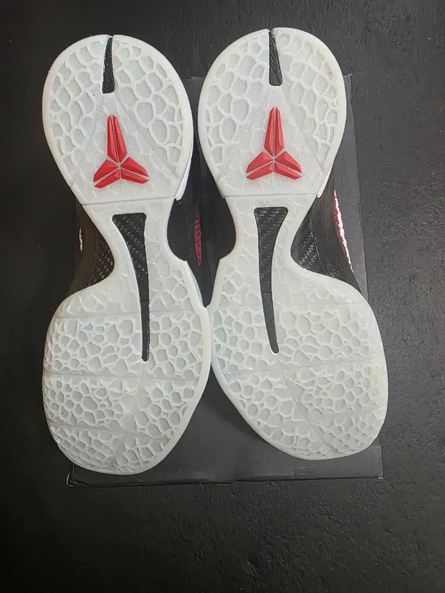 Kobe 6 All Star size 8 in Men's Shoes in Mississauga / Peel Region - Image 7