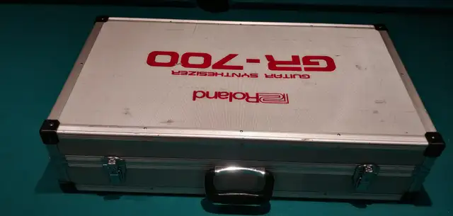 Roland Guitar Synthesizer GR-700 and G-707 Guitar in Guitars in Oakville / Halton Region - Image 4