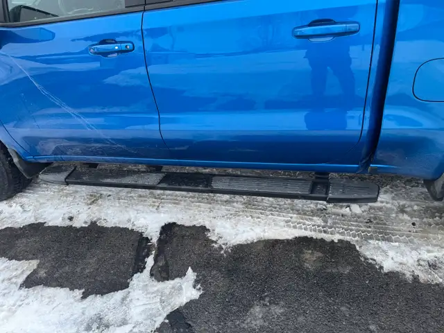 Running Boards 2019 - 2025 Chevy Silverado Short Box in Other Parts & Accessories in Peterborough - Image 2