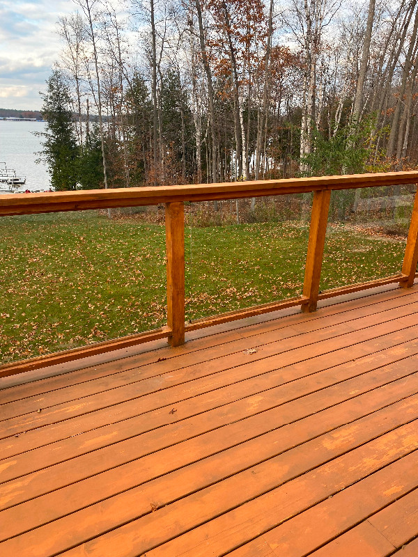 Selling cedar deck and glass railing in Decks & Fences in Kawartha Lakes - Image 3