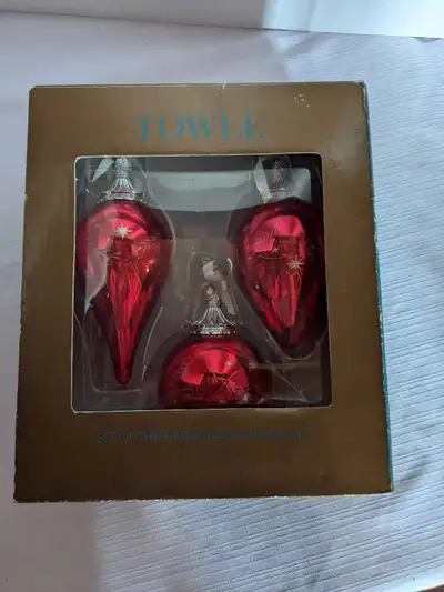 Christmas tree ornaments 2007 red silver, View more