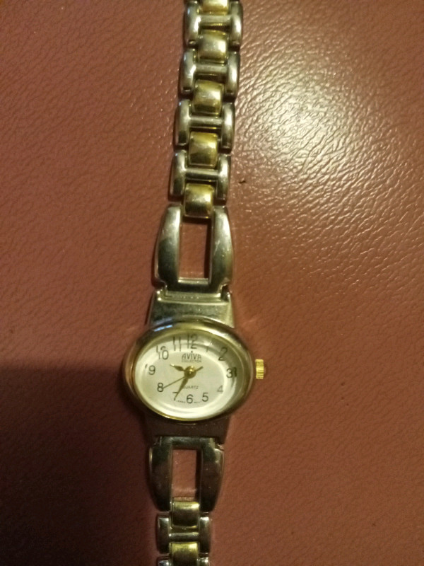 Alviva ladies watch  in Jewellery & Watches in Medicine Hat - Image 2