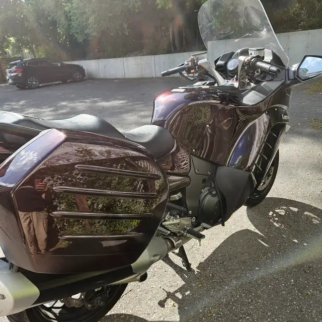 Kawasaki Concours  GTR1400 -  2012 in Sport Touring in City of Toronto - Image 4