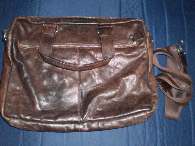 Leather Handbag Purse Duffel Wallet in Women's - Bags & Wallets in City of Toronto - Image 4