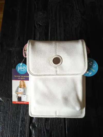 NEW Jill-e Designs 10-Inch Metro Tablet Bag White/Pink, View more