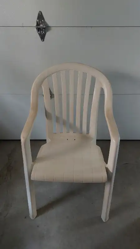 Used Outdoor Chairs (2 Types)63234474175617121