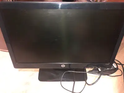 2 X USED HP 20-inch LED Monitor Black Still working and in good condition, both monitors are still w...