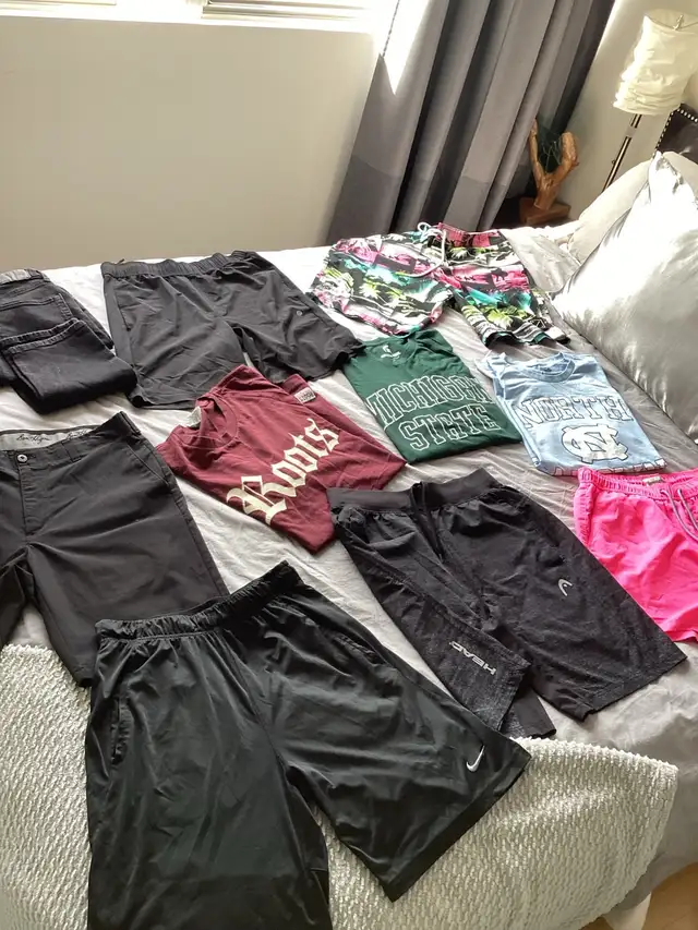 Selling a job lot of teen clothes  in Kids & Youth in Ottawa - Image 3