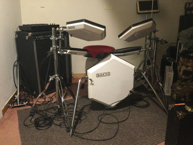 Vintage Simmons SDS-8 + Peavey ED 100 electronic drum amp in Drums & Percussion in City of Halifax