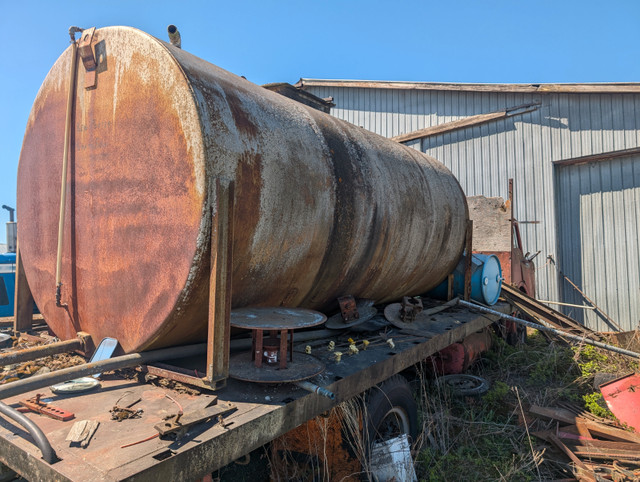 Water Tank 2200 Gal Steel Tank in Other in Kawartha Lakes - Image 3