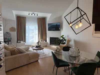 Magnifique 5 ½ spacieux et lumineux, situé à Saint-Eustache, offrant une mezzanine, plusieurs inclus...