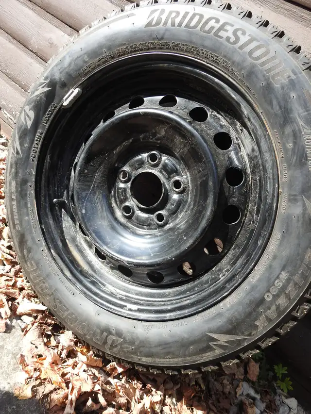 2024 BLIZZAK WINTER TIRES AND RIMS in Tires & Rims in Owen Sound - Image 2