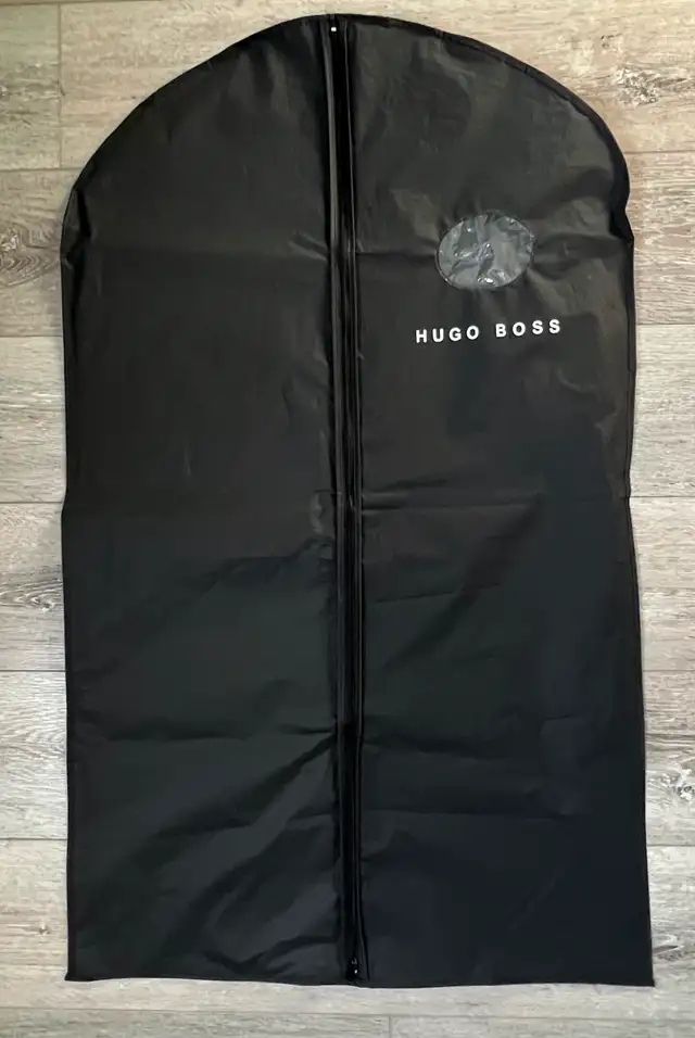 Hugo Boss Men’s Suit 44R –  with Pocket Square and Garment Bag in Men's in St. Albert - Image 10