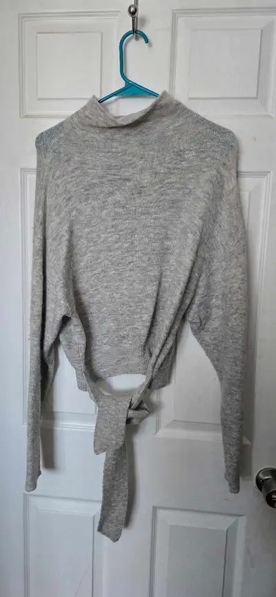aritizia sweater, View more