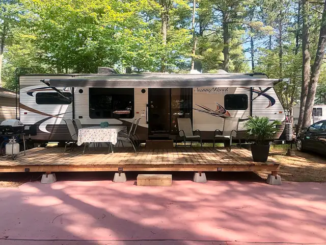 roulotte 33’ Sunny Brook in RVs & Motorhomes in Gatineau - Image 2