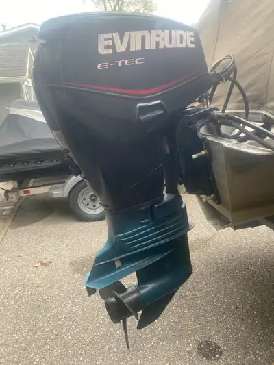 2006 50hp Etec starts, runs great. $4000 obo