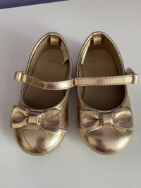 Size 6 Toddler Gold Shoes