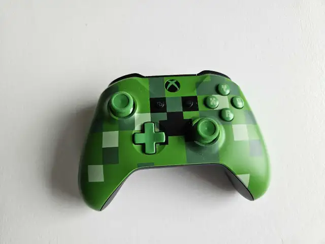 Xbox Minecraft Controller 441979118184704000