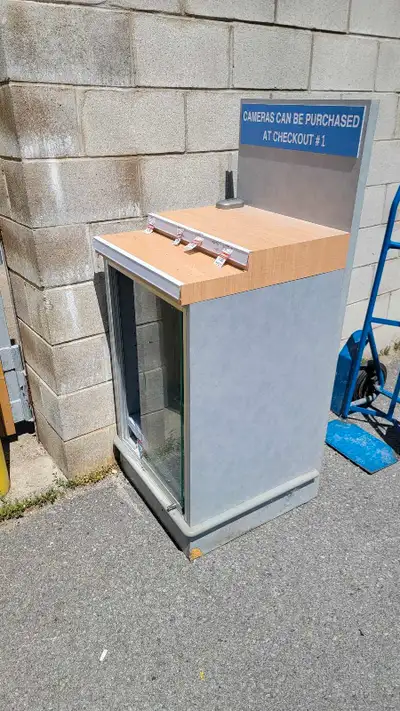 Retail display cabinet - FREE, View more