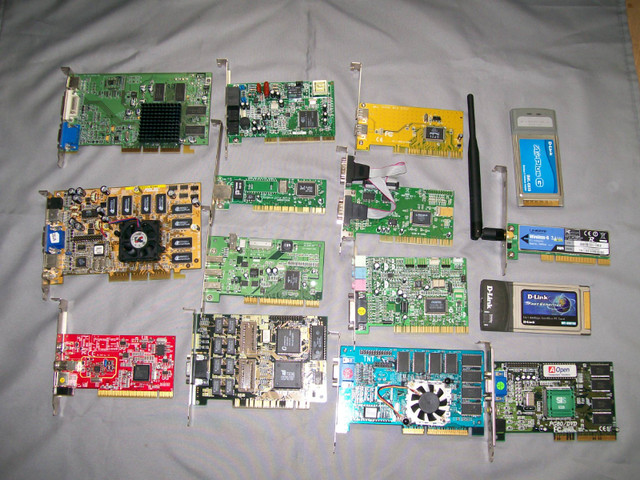 Router, Extender, Wireless Adapter and Video Cards in System Components in Dartmouth - Image 3