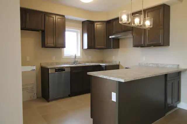 1 month free rent for Nov / Dec Move ins. 2 bed 1.5 bath