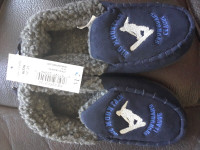 BNWT size 1-2 slippers