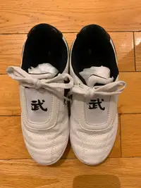 Mudo Premium Sports Taekwondo shoes kids size 4