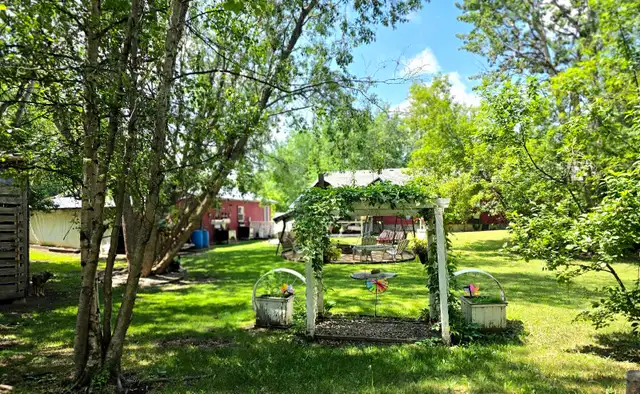 5 Acres with Bungalow and Detached Garage  in Houses for Sale in Strathcona County - Image 8