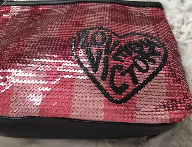 Victoria's Secret Love Red & PinkSequins Cosmetic Bag  (NWOT) in Women's - Bags & Wallets in Oakville / Halton Region - Image 5