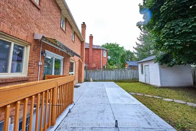 Brampton Room Rental in Room Rentals & Roommates in Mississauga / Peel Region - Image 2