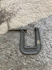 Metal clamp, heavy duty