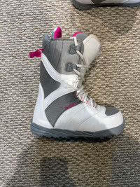Snowboard boots & bag