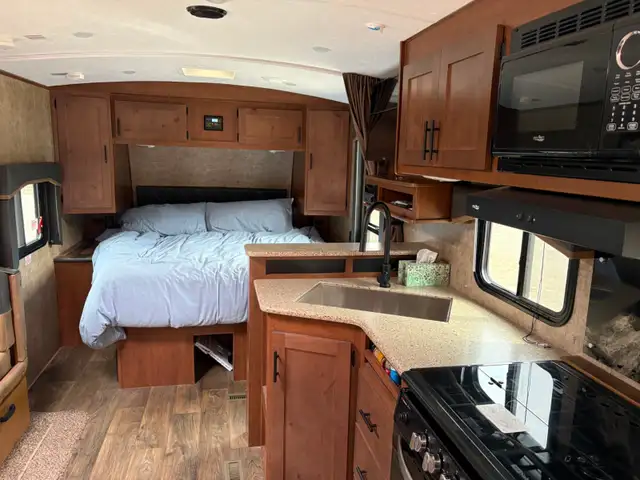 Outdoors RV 22 flq mountain series trailer in Travel Trailers & Campers in Penticton - Image 12