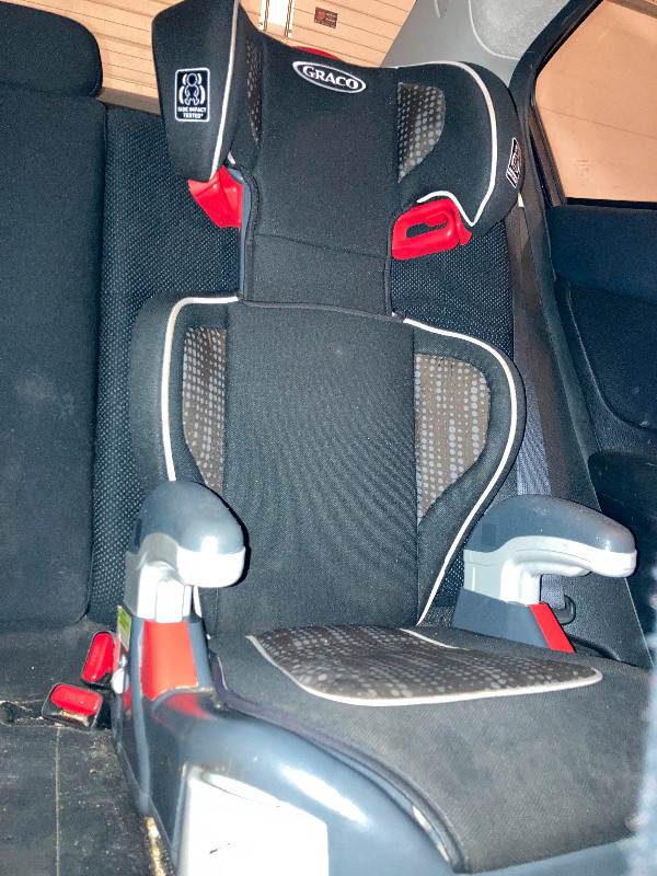 Booster Seat: Great Deal! $20 in Strollers, Carriers & Car Seats in St. Albert