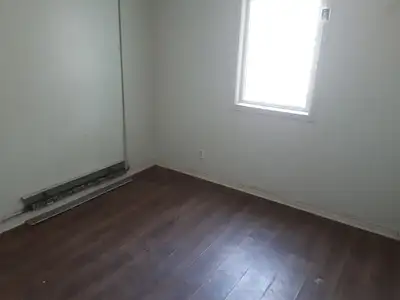 shared kitchen and washroom parking extra lancaster st and wellington aera