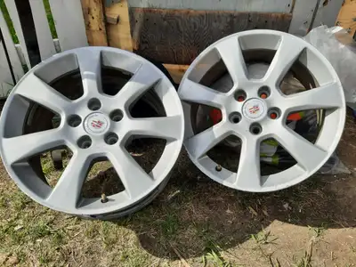 Came off a 2017 Cadillac ATS . 17 INCH RIMS WITH CENTER CAPS TWO HAVE TIRES ON THEM , 2 DONT. 5× 115...