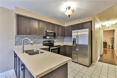 1 LAST ROOM AVAILABLE! 4 bedrooms/3 bathroom 600 Sq ft $650/room Address: Nuffield st, Brampton Read...