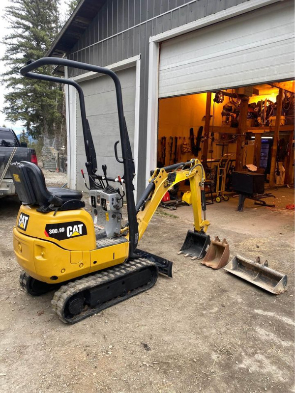 2017 Caterpillar 300.9D Excavator in Heavy Equipment in Kamloops