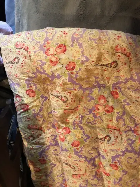 Vintage Feather Quilt/Comforter in Bedding in Oshawa / Durham Region - Image 5