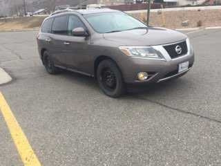 2013 Nissan Pathfinder SV 4x4 in Cars & Trucks in Kamloops