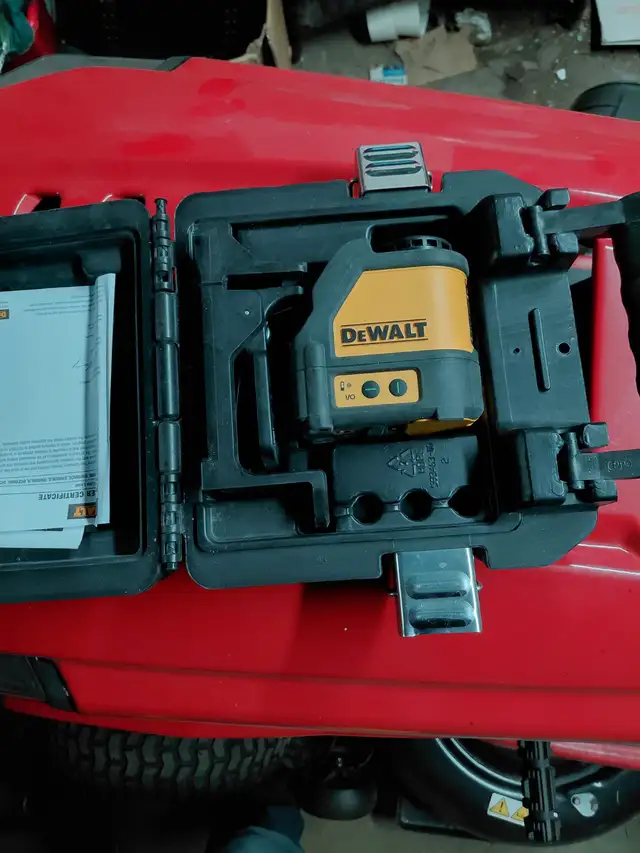 Dewalt green laser self level in Other in North Bay - Image 3