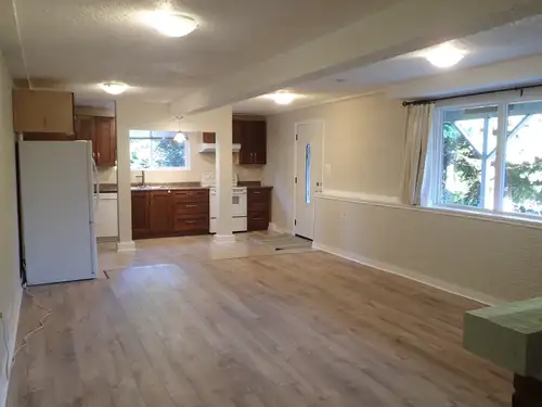 FEATURES: SEPARATE ENTRY WITH A PRIVATE PATIO AND A VERY LARGE BACKYARD. YOUR OWN WASHER AND DRYER....