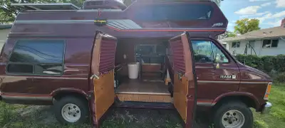Saftied last fall. Features: - Wabasto Diesel Heater - 600ah 12v System - 750W Solar - 2000W Inverte...