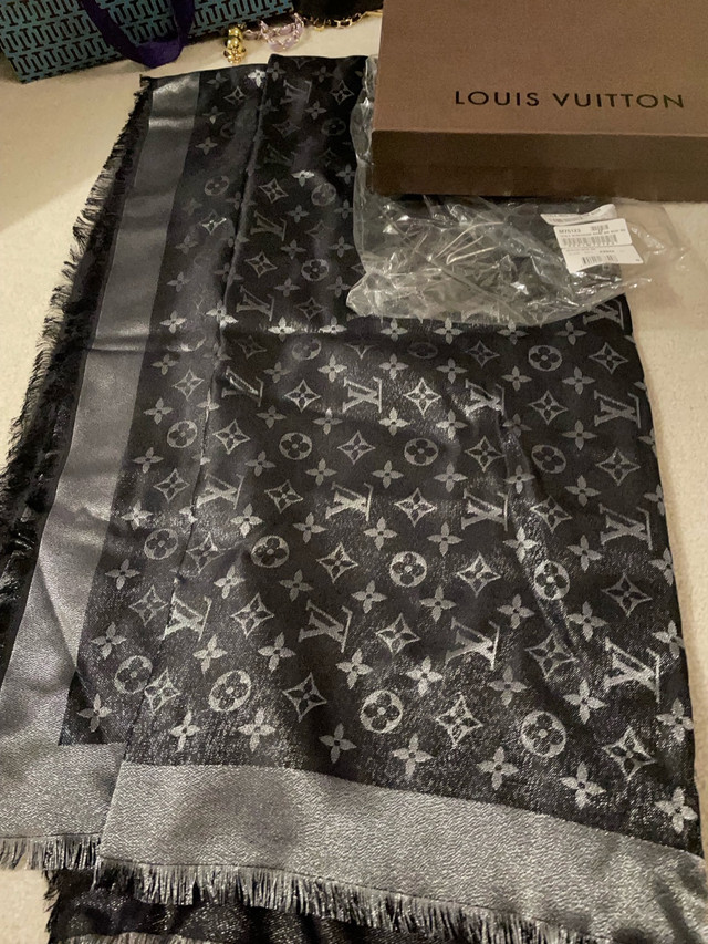 Louis Vuitton shine shawl scarf  in Women's - Other in City of Toronto - Image 2